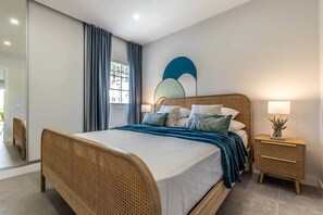 Silitysrauta/-lauta, ilmainen Wi-Fi, vuodevaatteet