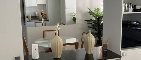 Mikroaaltouuni, uuni, liesi