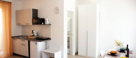 Fridge, microwave, coffee/tea maker, electric kettle