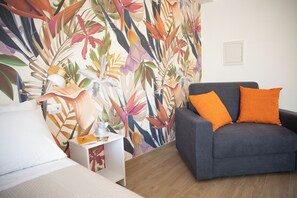 Iron/ironing board, free WiFi, bed sheets