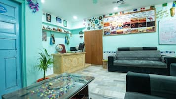 Sistema de insonorización, wifi gratis y ropa de cama