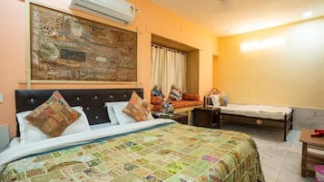 Sistema de insonorización, wifi gratis y ropa de cama