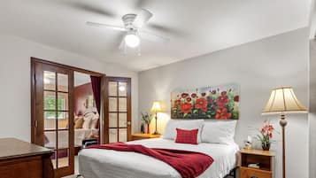 3 bedrooms, desk, iron/ironing board, free WiFi