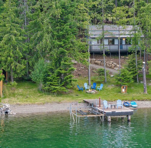 Waterfront w/ Swim Dock, Views, Kayaks & Paddleboards!