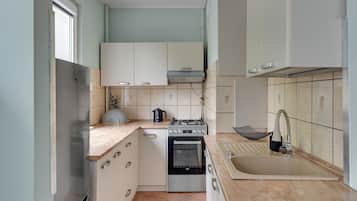 Departamento clásico, vista al patio | Cocina privada