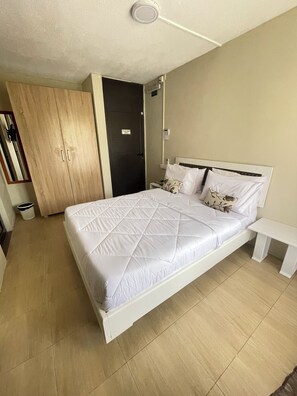 1 quarto, ferros/tábuas de passar roupa, Wi-Fi, roupa de cama