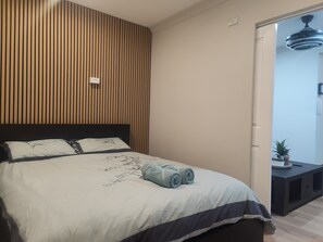 1 bedroom, desk, iron/ironing board, free WiFi