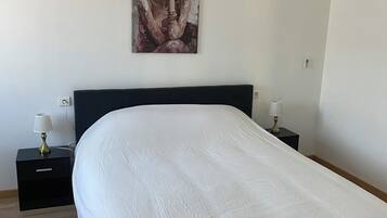2 habitaciones, tabla de planchar con plancha y wifi gratis