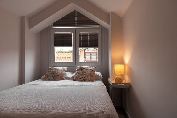 3 Schlafzimmer, Bügeleisen/Bügelbrett, Internetzugang, Bettwäsche