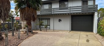 Aqua Vista - Games room! plenty of room for parking! Dog friendly!