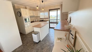 Microwave, oven, dishwasher, toaster