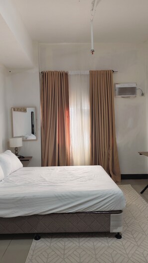 1 bedroom, WiFi, bed sheets