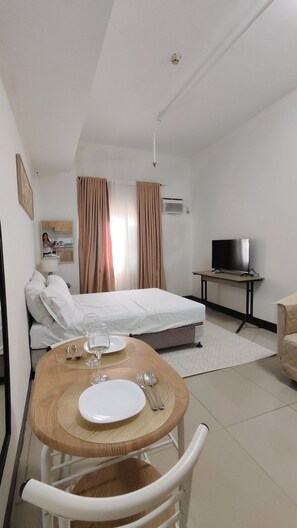 1 bedroom, WiFi, bed sheets