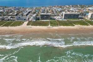 On the beach - My Blue Ocean Fun Vacation Home (South Padre Island)