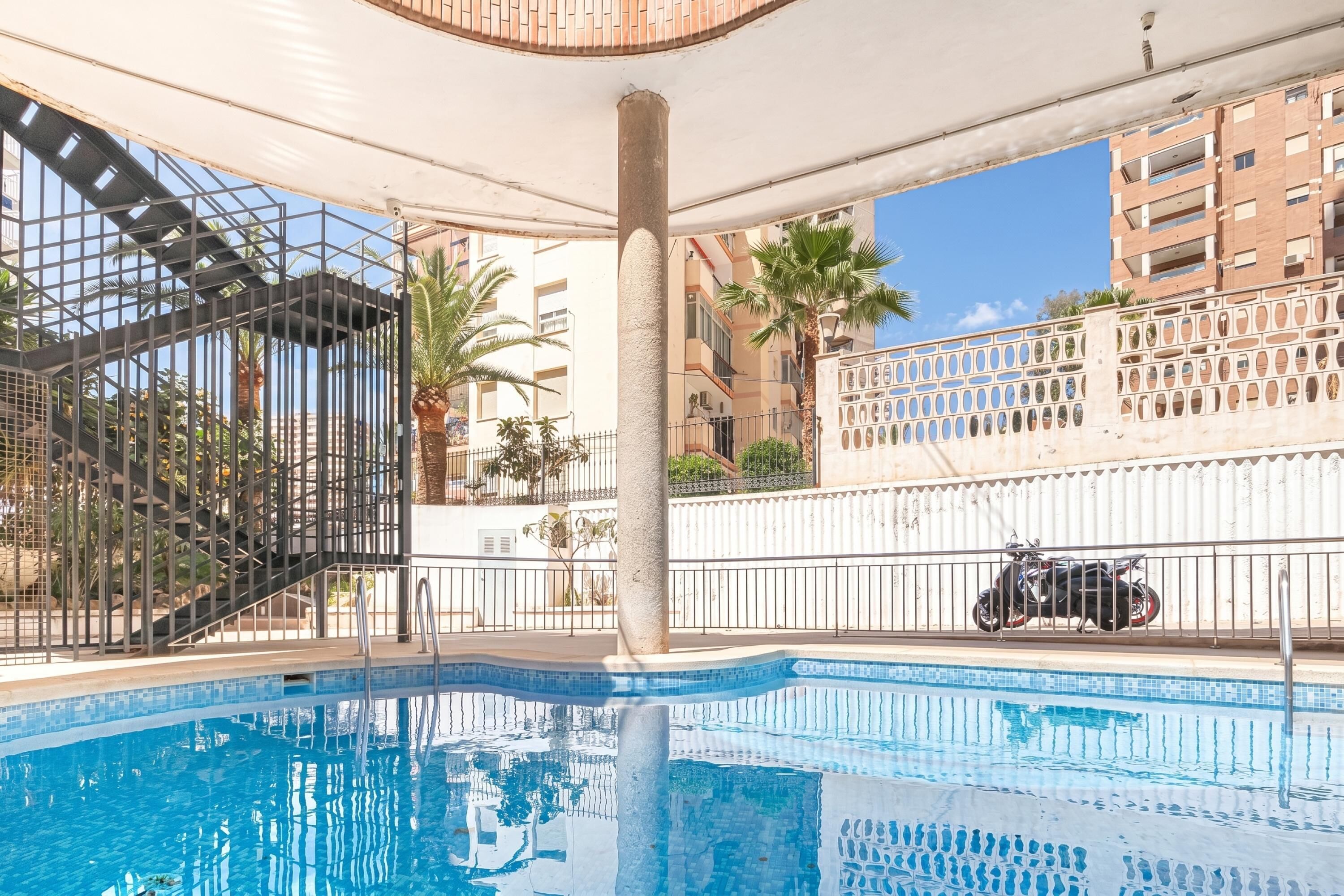 Piscina externa sazonal
