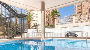 Piscina externa sazonal