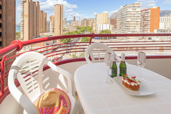 View from room - Benidorm Levante Beach Apartments (Benidorm)