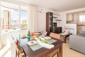 Standard Apartment, 1 Bedroom (Benidorm Levante Beach 7A) | Dining room