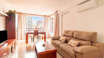 Apartamento standard, 1 quarto, micro-ondas (Benidorm Levante Beach 11A) | Área de estar