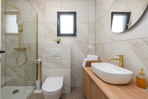 Shower, towels - Villa di Lago Zadarvillas (Pakostane)