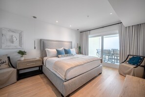 3 camere, una scrivania, ferro/asse da stiro, Wi-Fi gratuito