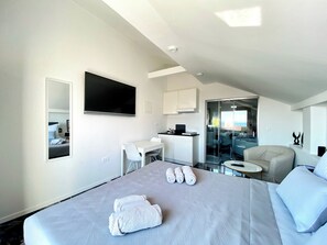 1 bedroom, free WiFi, bed sheets - DRAMA @ Danza Del Mar / for Adults - View, Heated pool, Hot tub, Fast WI-FI (Vir)