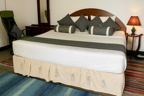 3 chambres, fer et planche à repasser, Wi-Fi, draps fournis