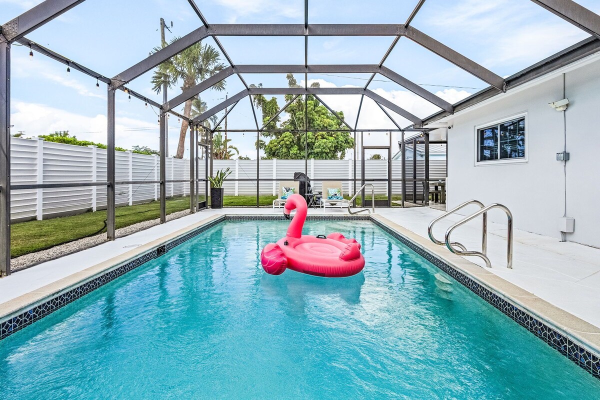Photo 30 of Discover your perfect Naples getaway 1.2 miles from Lowdermilk Park Beach