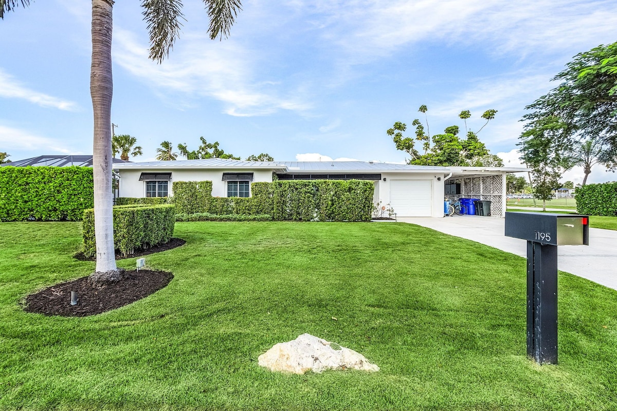 Photo 36 of Discover your perfect Naples getaway 1.2 miles from Lowdermilk Park Beach