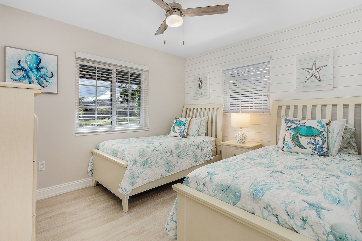 Photo 26 of Discover your perfect Naples getaway 1.2 miles from Lowdermilk Park Beach