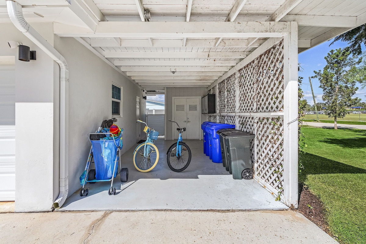 Photo 42 of Discover your perfect Naples getaway 1.2 miles from Lowdermilk Park Beach