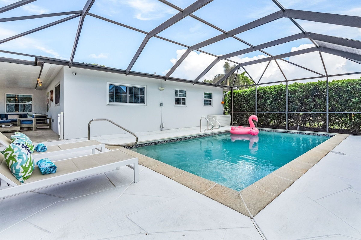 Photo 29 of Discover your perfect Naples getaway 1.2 miles from Lowdermilk Park Beach