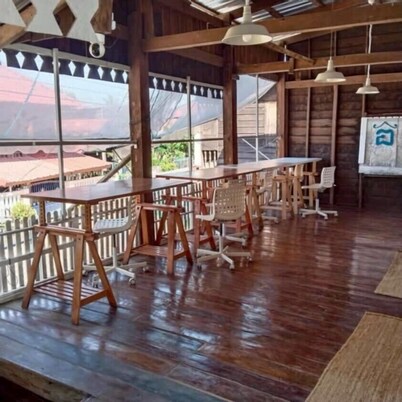 阿兰旅舍Spa&Cafe河畔