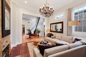 Unclassified image, 4 of 50, button - Historic 8BR Inn With Pool and Hot Tub (New Orleans)