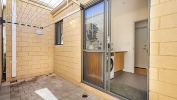 Shared Dormitory, 1 Bedroom, Balcony, Garden View | Interior