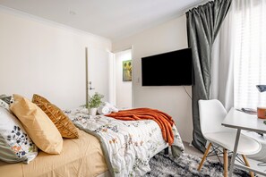 共用宿舍, 1 間臥室, 陽台, 花園景觀 | 1 間臥室