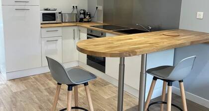 Chez Claire : appartement plein centre avec garage
