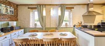Host & Stay | Granary Barn