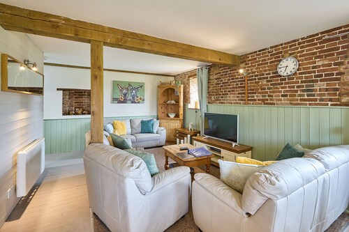 Host & Stay | Granary Barn