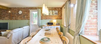 Host & Stay | Granary Barn