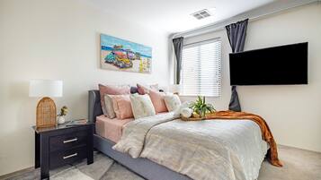 Shared Dormitory, 1 Bedroom, Balcony, Garden View | 1 bedroom