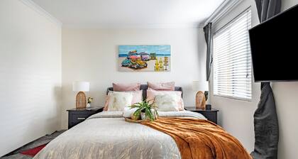 Room-elegant Hampton-style Retreat , Tra