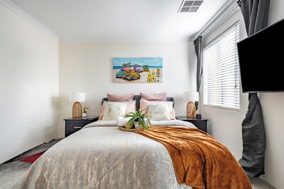 Room-elegant Hampton-style Retreat , Tra