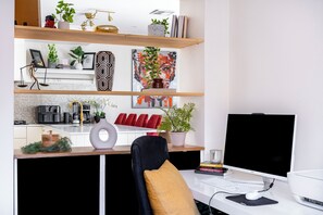 Shared Dormitory, 1 Bedroom, Balcony, Garden View | Bahagian dalam