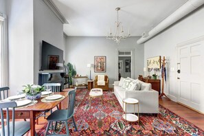 TV - The Murphy House Parlor Suite  | Chippewa View (Savannah)