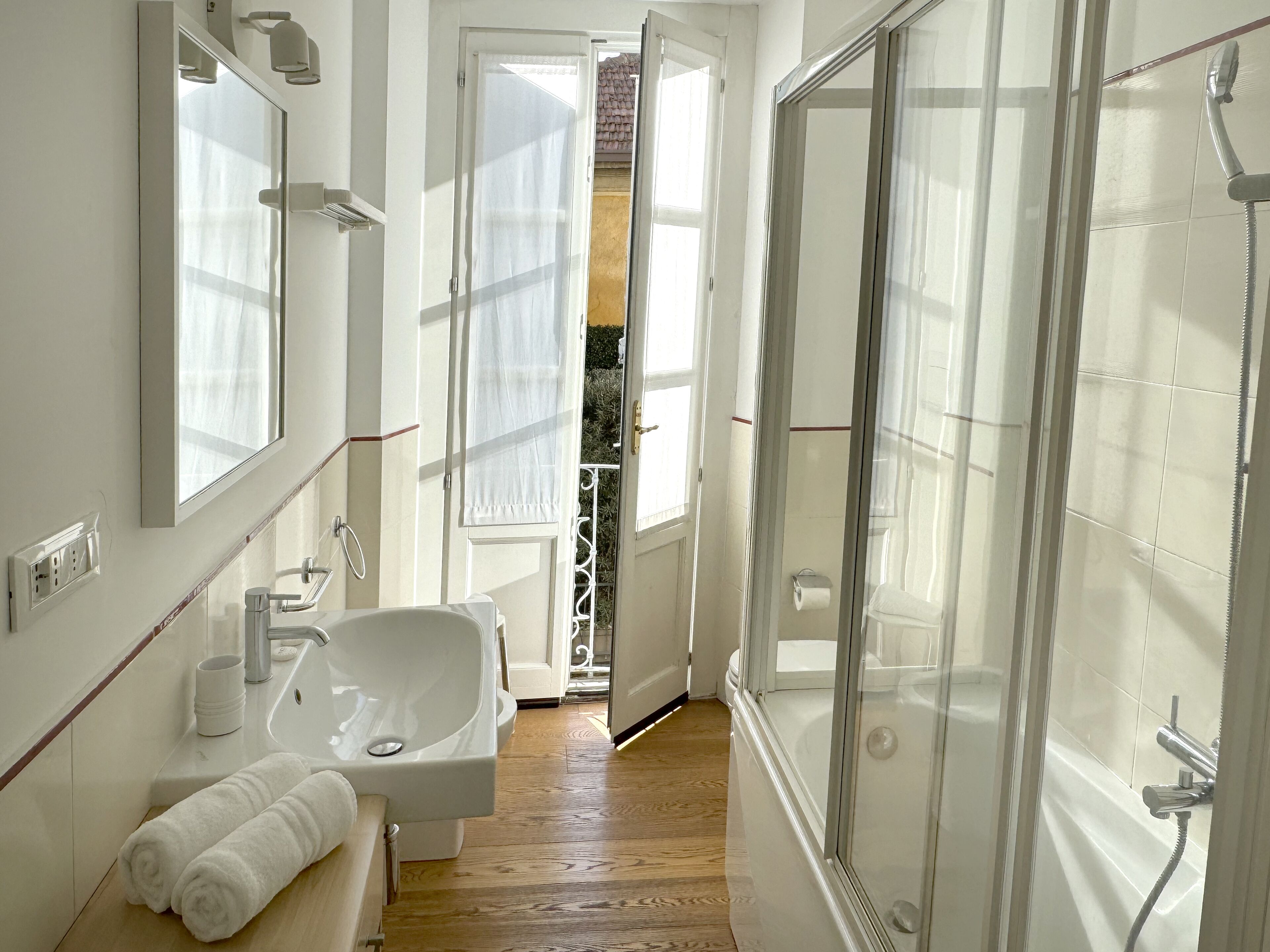 Apartemen Comfort, pemandangan kota | Kamar mandi