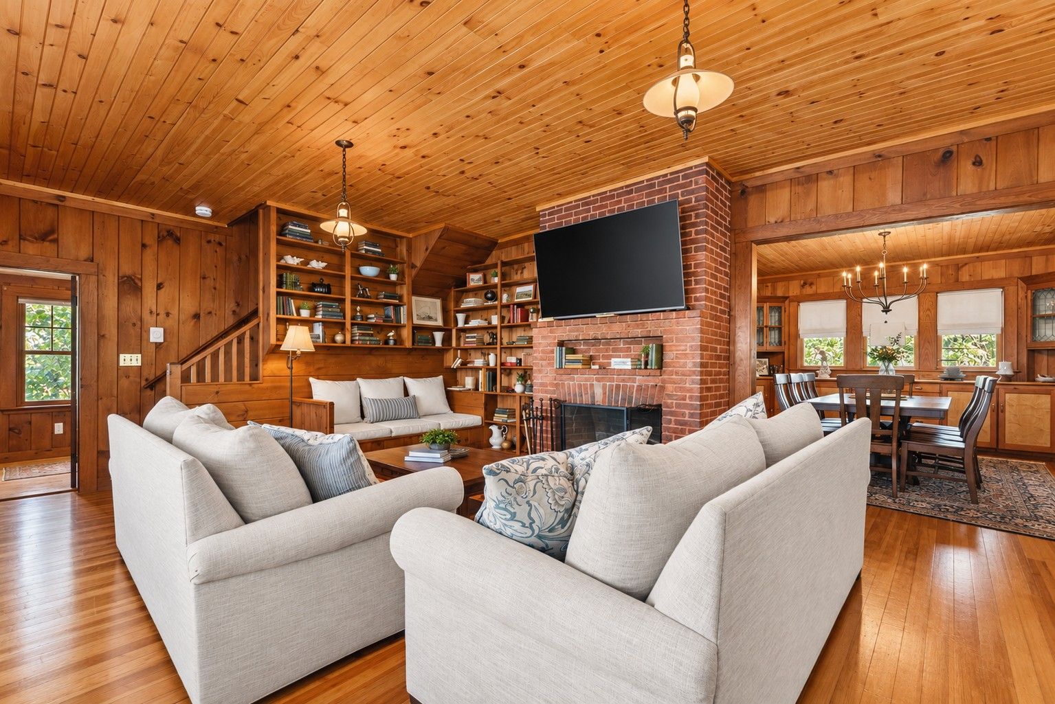 Tidebend: River Views And Gracious Comfort - Beverly, MA