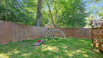 Bungalow, 3 Bedrooms | Property grounds