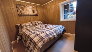 3 bedrooms, WiFi, bed sheets