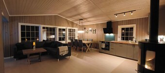 Hytte 23, sengetøy inkludert. Nær Kvitfjell og Hunderfossen!